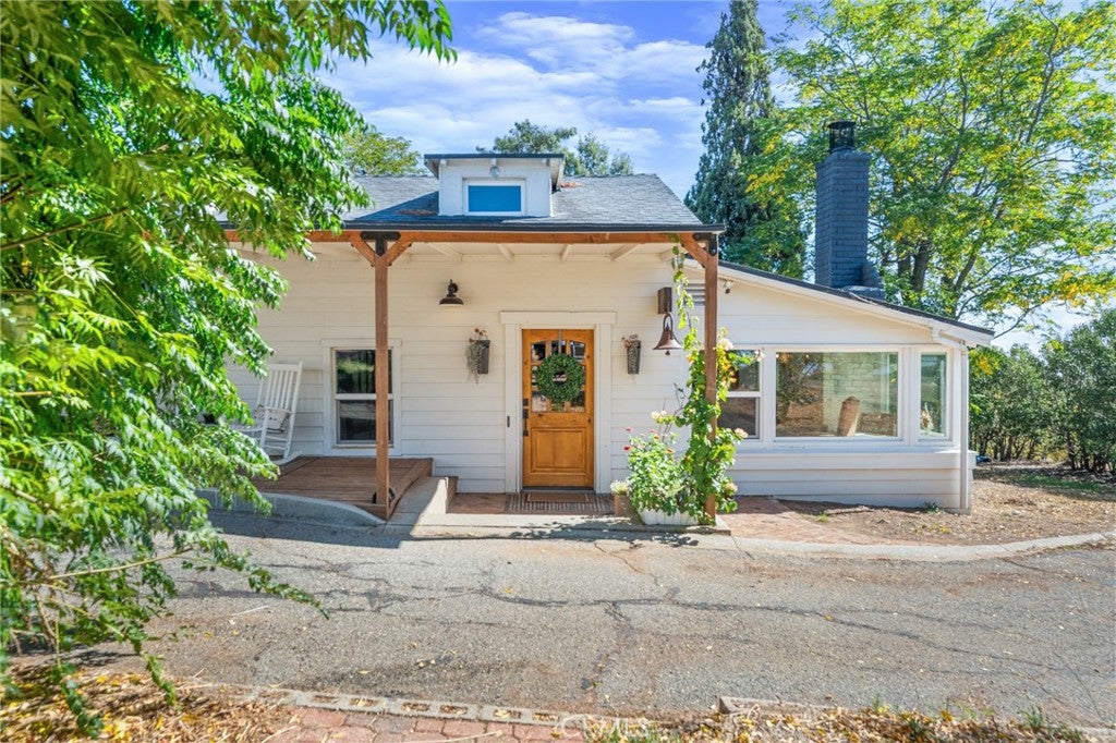 Banning, California, 92220, United States, 6 Bedrooms Bedrooms, ,4 BathroomsBathrooms,Residential,For Sale,1977497