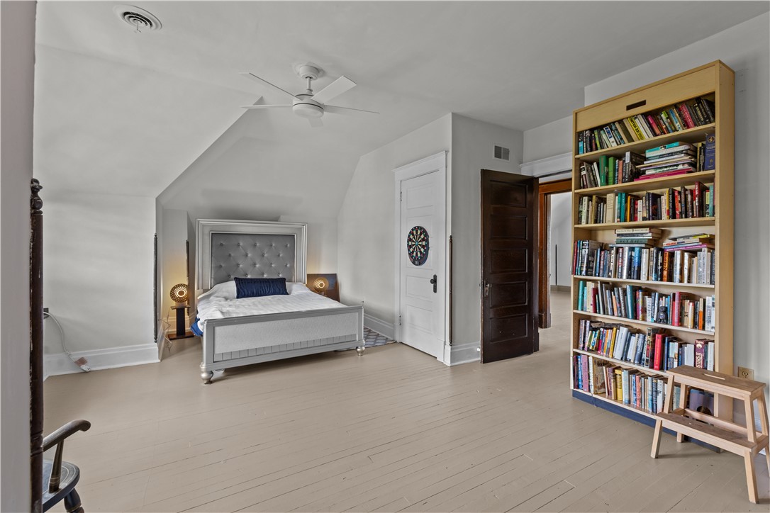 Point Breeze, Pennsylvania, 15206, United States, 6 Bedrooms Bedrooms, ,4 BathroomsBathrooms,Residential,For Sale,1828152