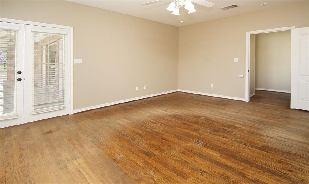 Weatherford, Texas, 76088, United States, 3 Bedrooms Bedrooms, ,3 BathroomsBathrooms,Residential,For Sale,1974096