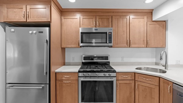 Southborough, Massachusetts, 01772, United States, 4 Bedrooms Bedrooms, ,3 BathroomsBathrooms,Residential,For Sale,1981487