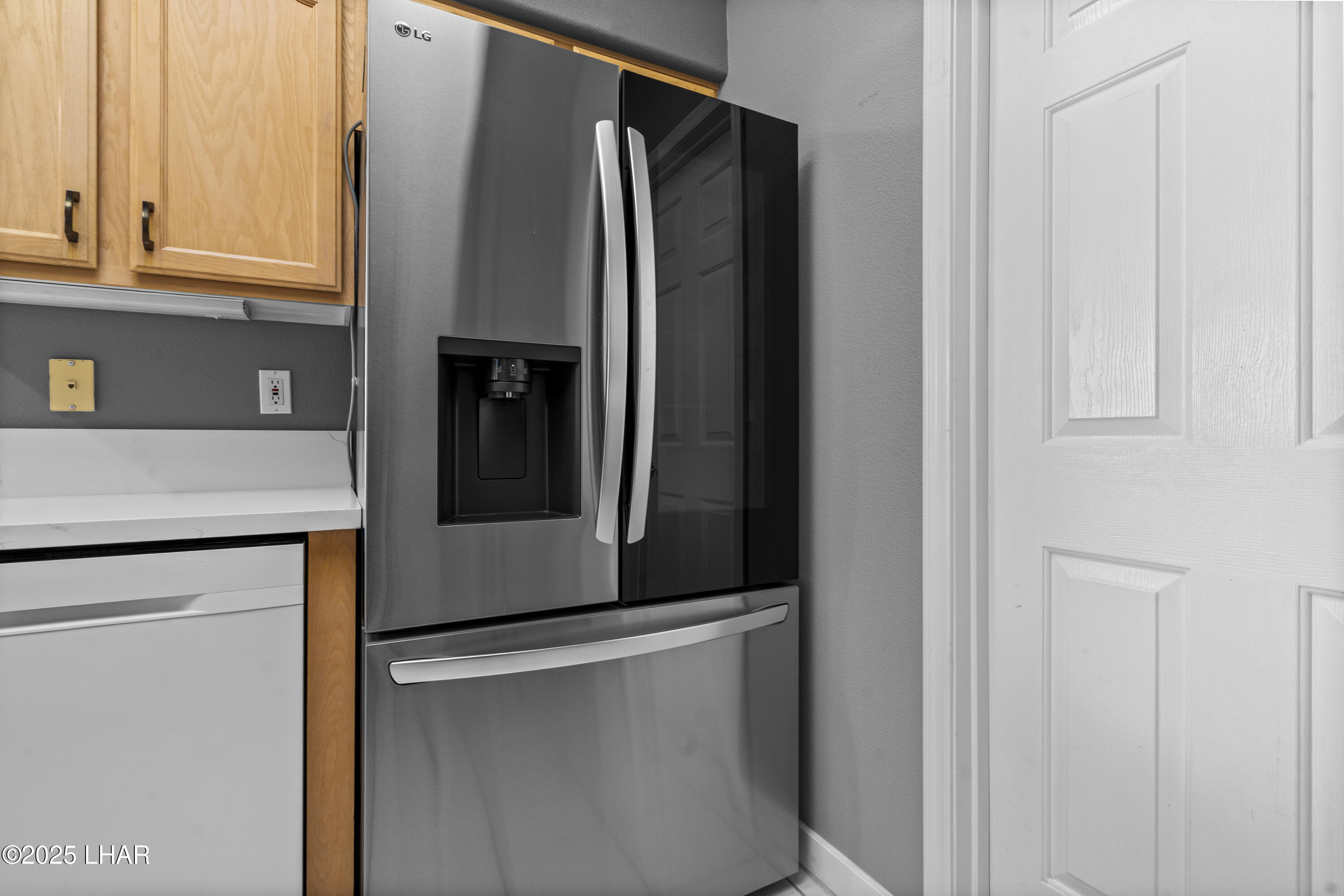 Lake Havasu City, Arizona, 86404, United States, 3 Bedrooms Bedrooms, ,Residential,For Sale,1988180