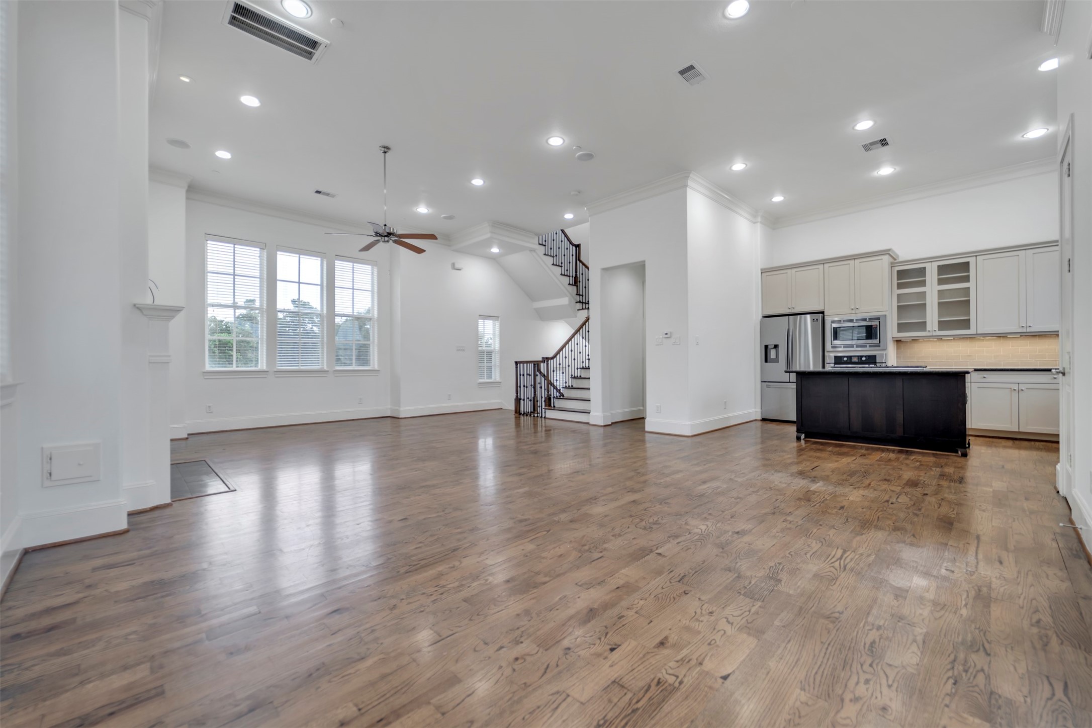 Houston, Texas, 77080, United States, 3 Bedrooms Bedrooms, ,5 BathroomsBathrooms,Residential,For Sale,1939348