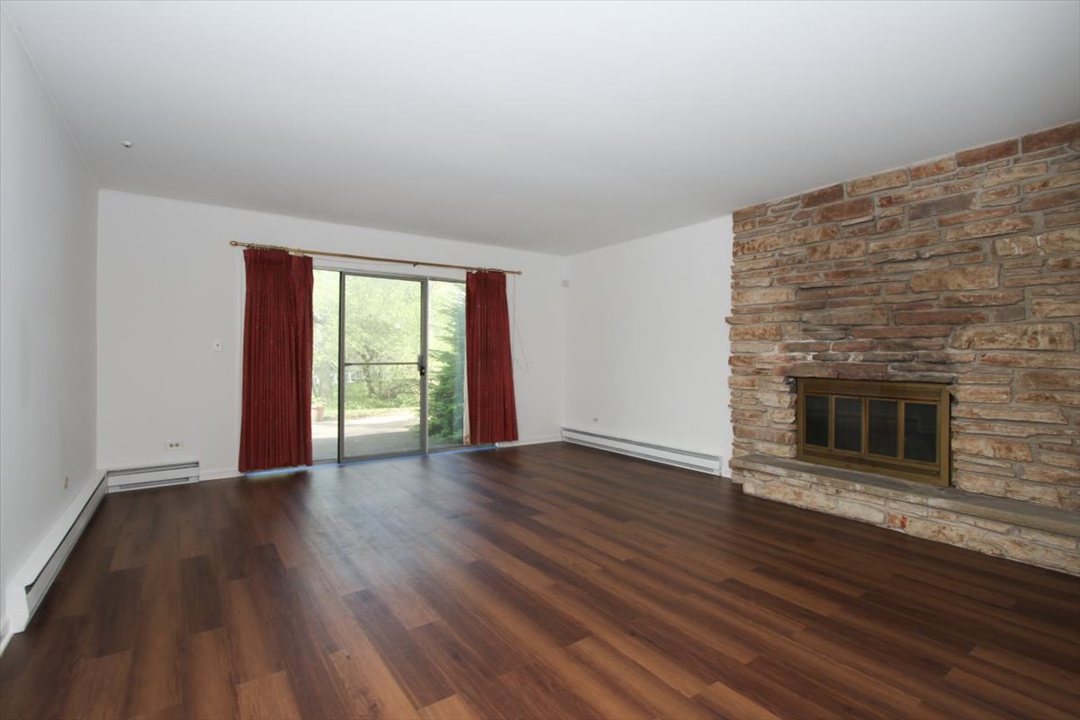 Lincolnshire, Illinois, 60069, United States, 4 Bedrooms Bedrooms, ,3 BathroomsBathrooms,Residential,For Sale,1975181