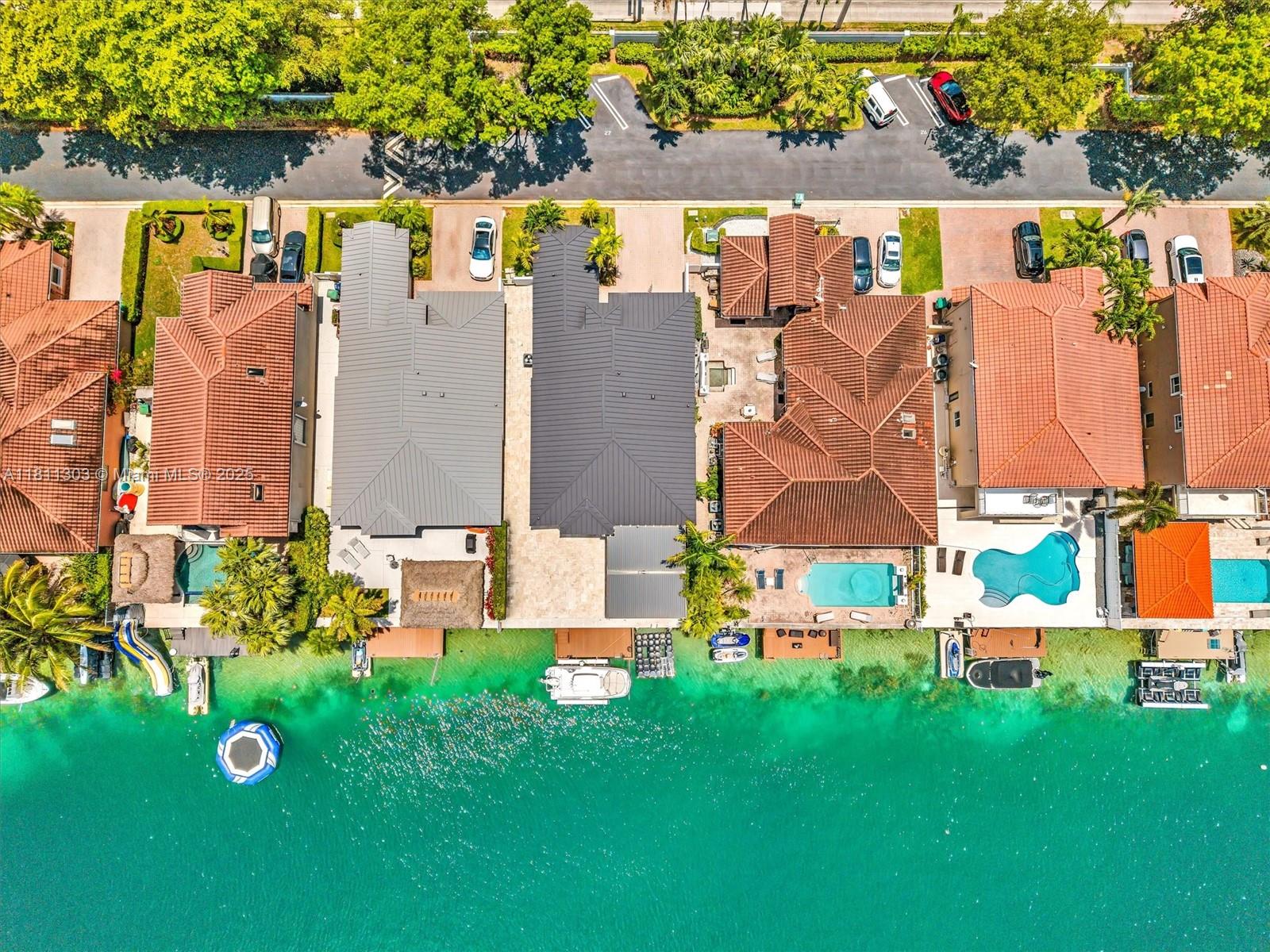 Miami, Florida, 33186, United States, 4 Bedrooms Bedrooms, ,2 BathroomsBathrooms,Residential,For Sale,1838976