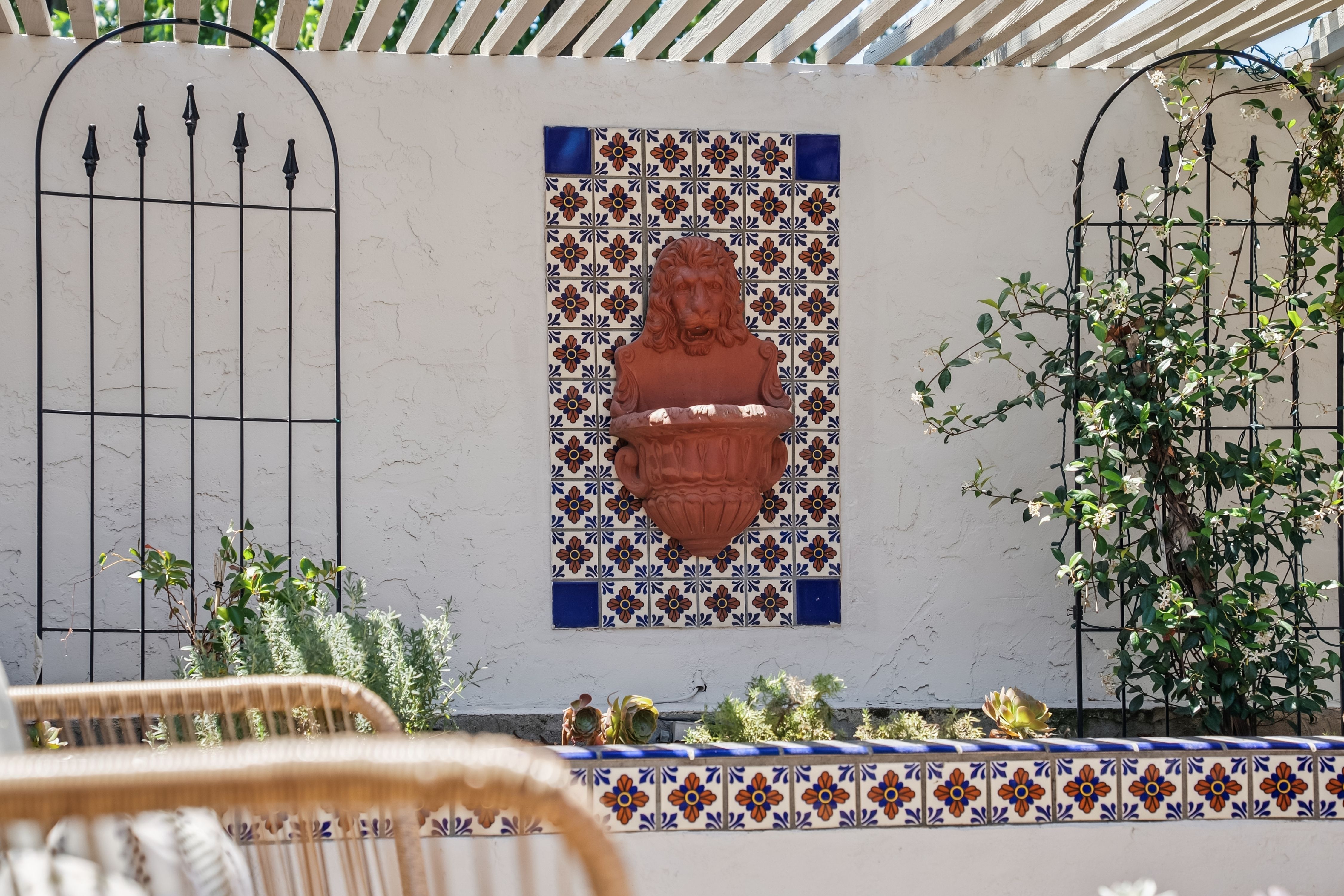  Spanish-Inspired Courtyard Retreat in Cambrian - 物件實景