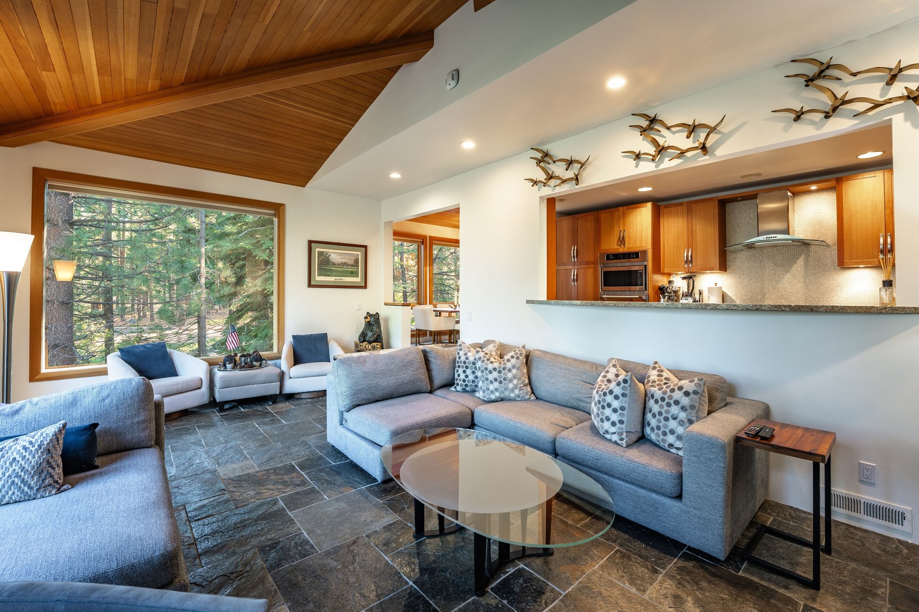  Your Lake Tahoe Escape Awaits — Steps from the Greens - 物件實景