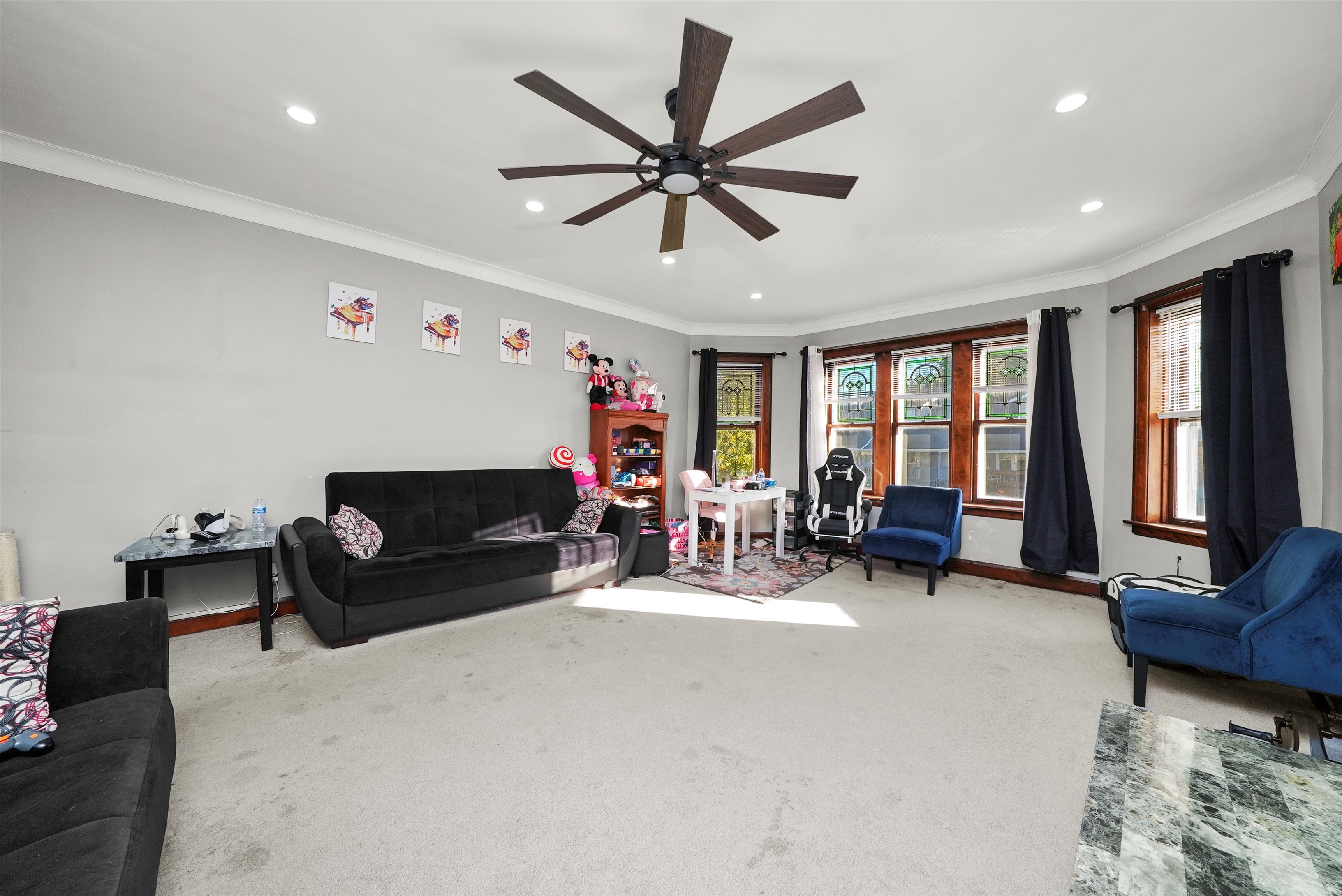 Chicago, Illinois, 60639, United States, 8 Bedrooms Bedrooms, ,3 BathroomsBathrooms,Residential,For Sale,1986101