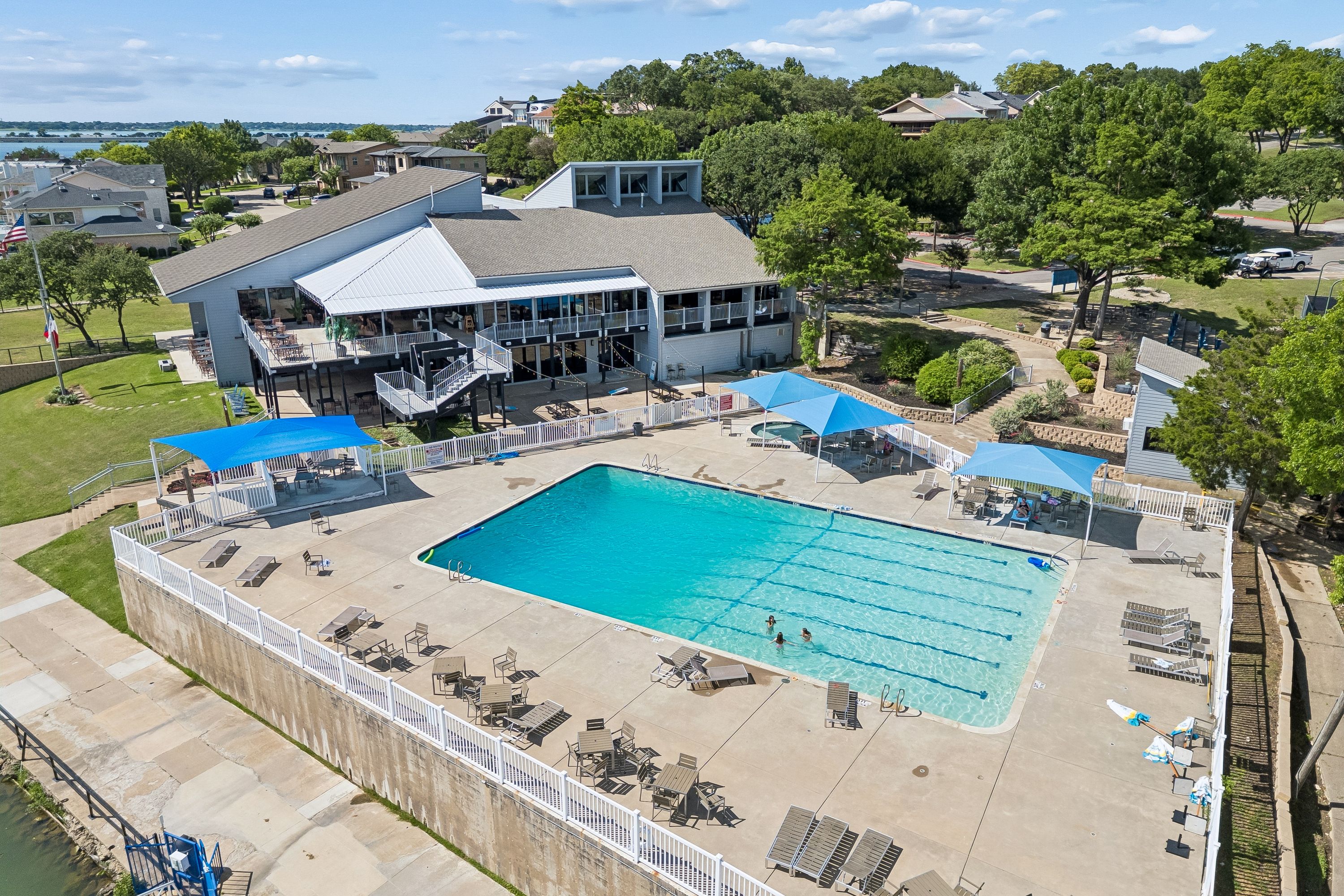  Cul-de-Sac Privacy Meets Resort-Style Living - 物件實景