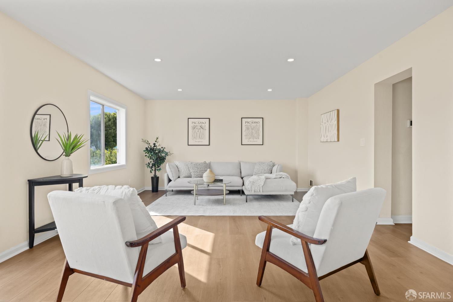 San Francisco, California, 94134, United States, 4 Bedrooms Bedrooms, ,3 BathroomsBathrooms,Residential,For Sale,1950995