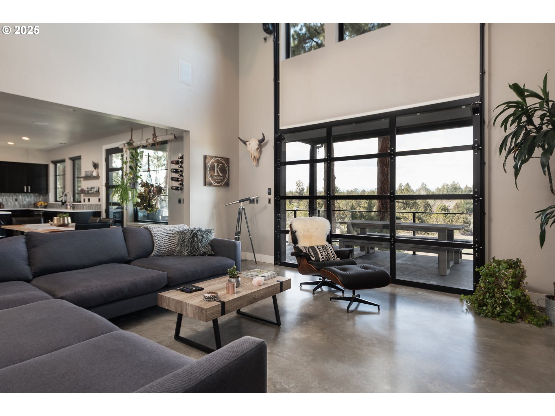  21060 KNOTT RD Bend, OR 97702 - 物件實景