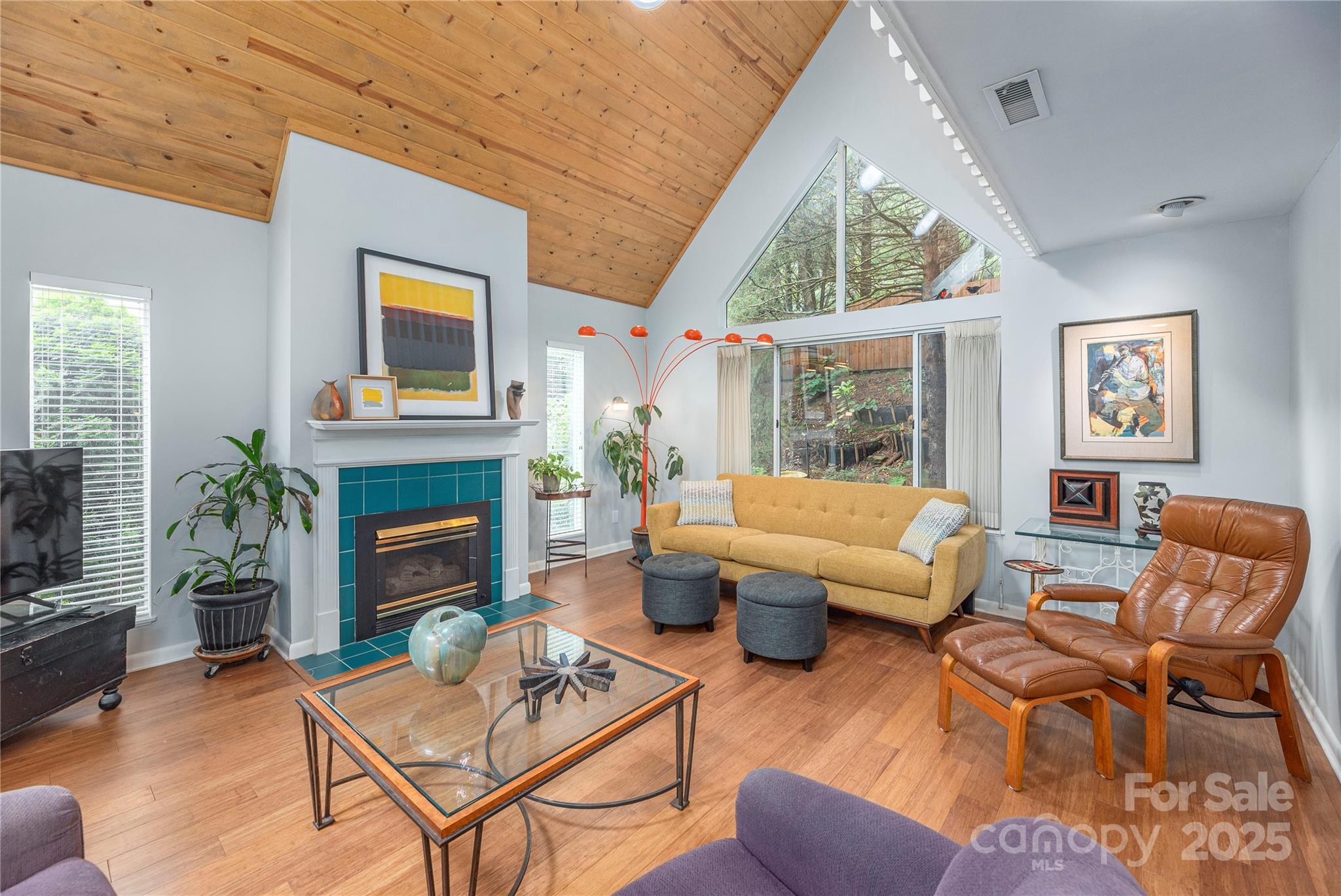 Asheville, North Carolina, 28804, United States, 3 Bedrooms Bedrooms, ,3 BathroomsBathrooms,Residential,For Sale,1905556