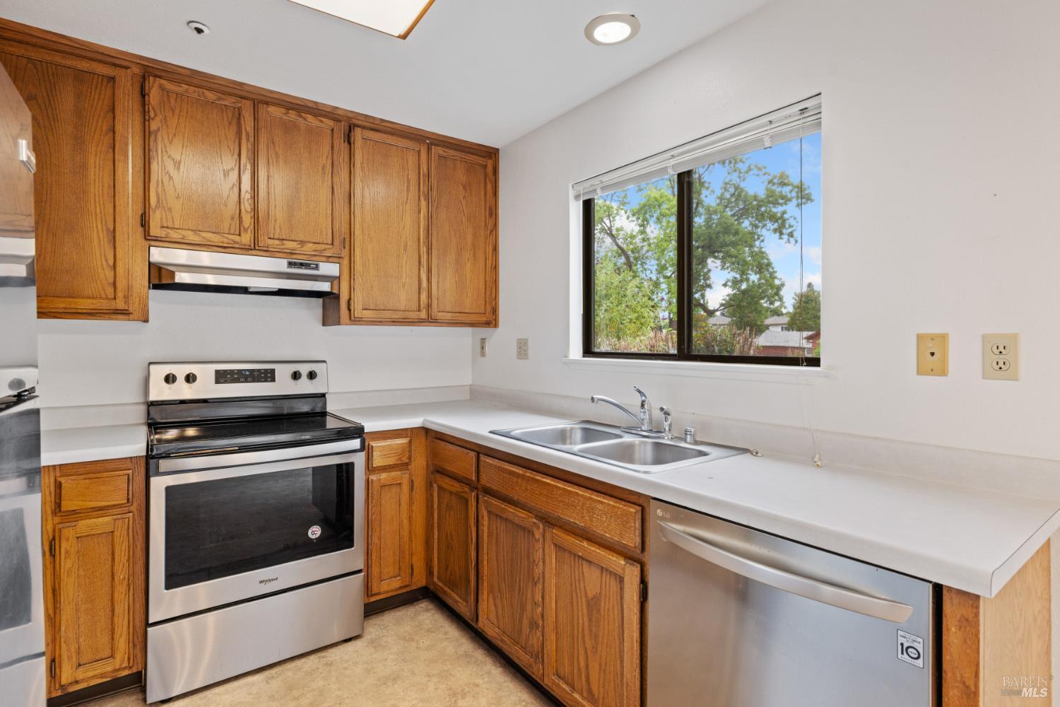Cotati, California, 94931, United States, ,Residential,For Sale,1900640