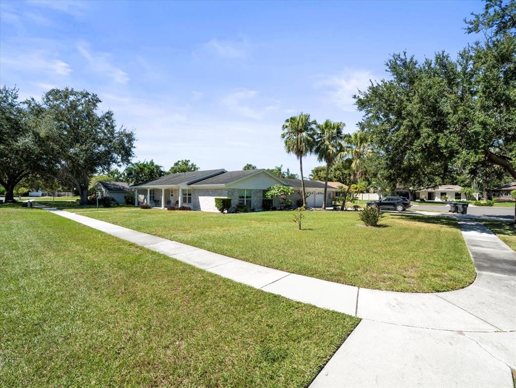 Tampa, Florida, 33618, United States, 4 Bedrooms Bedrooms, ,2 BathroomsBathrooms,Residential,For Sale,1966497