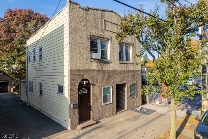 Rahway City, New Jersey, 07065, United States, 5 Bedrooms Bedrooms, ,2 BathroomsBathrooms,Residential,For Sale,1968734