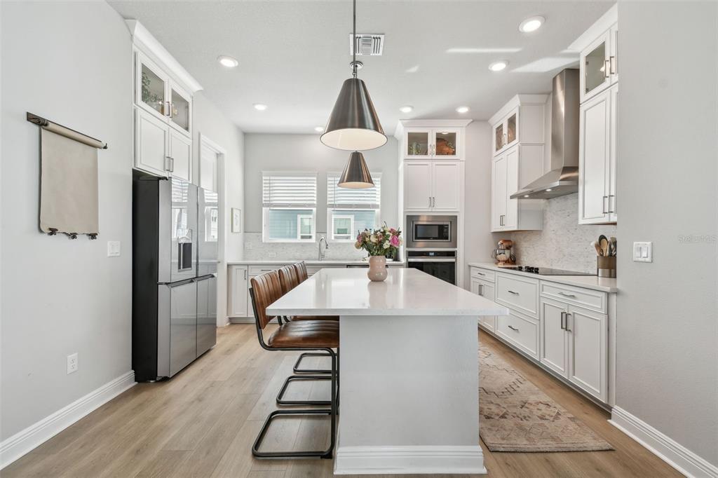 Sarasota, Florida, 34237, United States, 3 Bedrooms Bedrooms, ,4 BathroomsBathrooms,Residential,For Sale,1862311