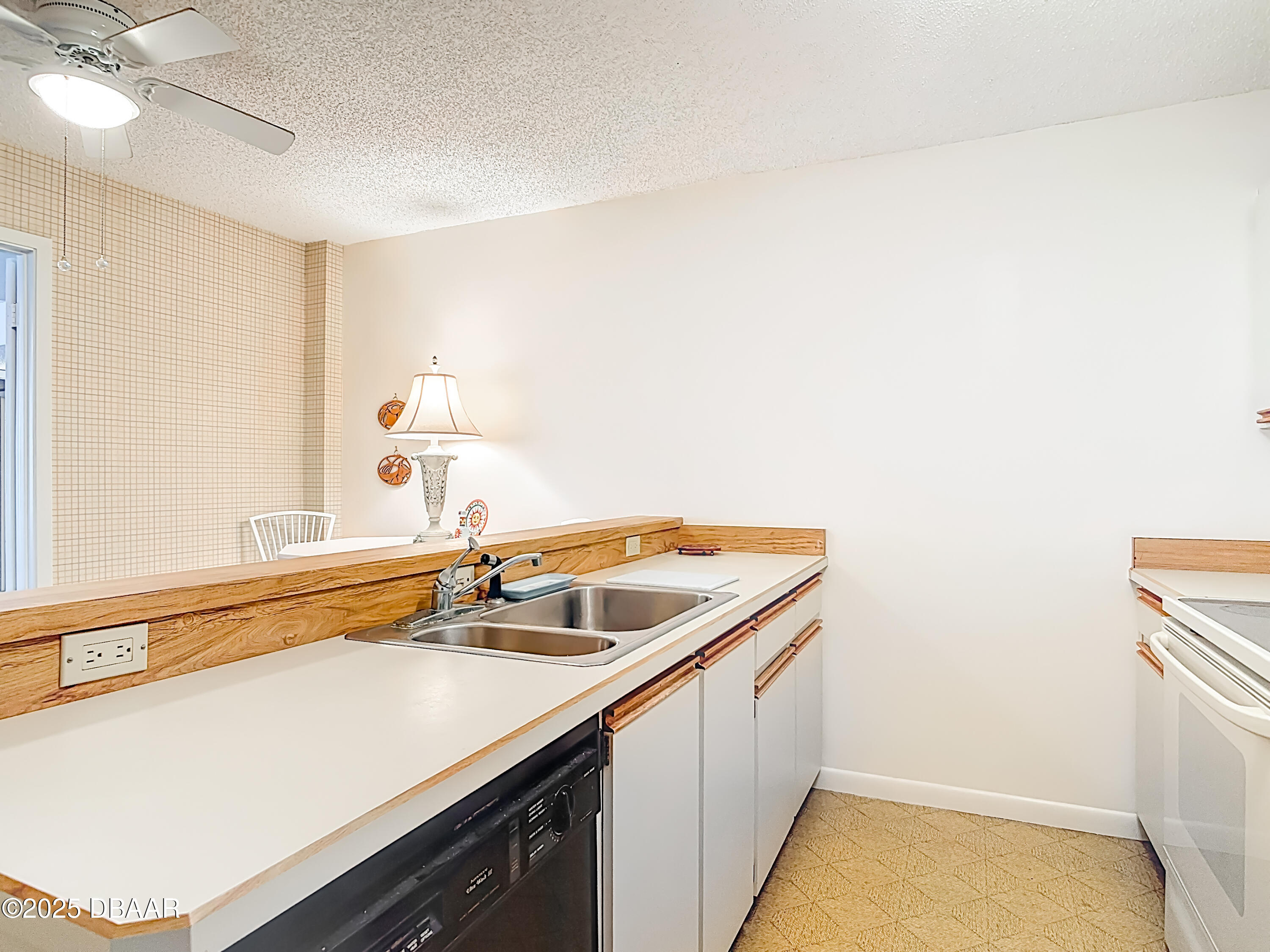 Ormond Beach, Florida, 32176, United States, 2 Bedrooms Bedrooms, ,2 BathroomsBathrooms,Residential,For Sale,1989292