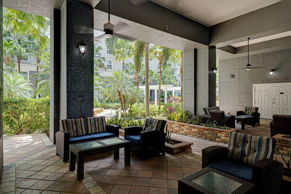 Tampa, Florida, 33602, United States, 2 Bedrooms Bedrooms, ,2 BathroomsBathrooms,Residential,For Sale,1745994