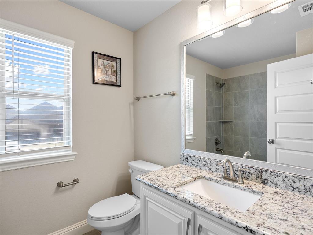 Waxahachie, Texas, 75165, United States, 4 Bedrooms Bedrooms, ,4 BathroomsBathrooms,Residential,For Sale,1978879