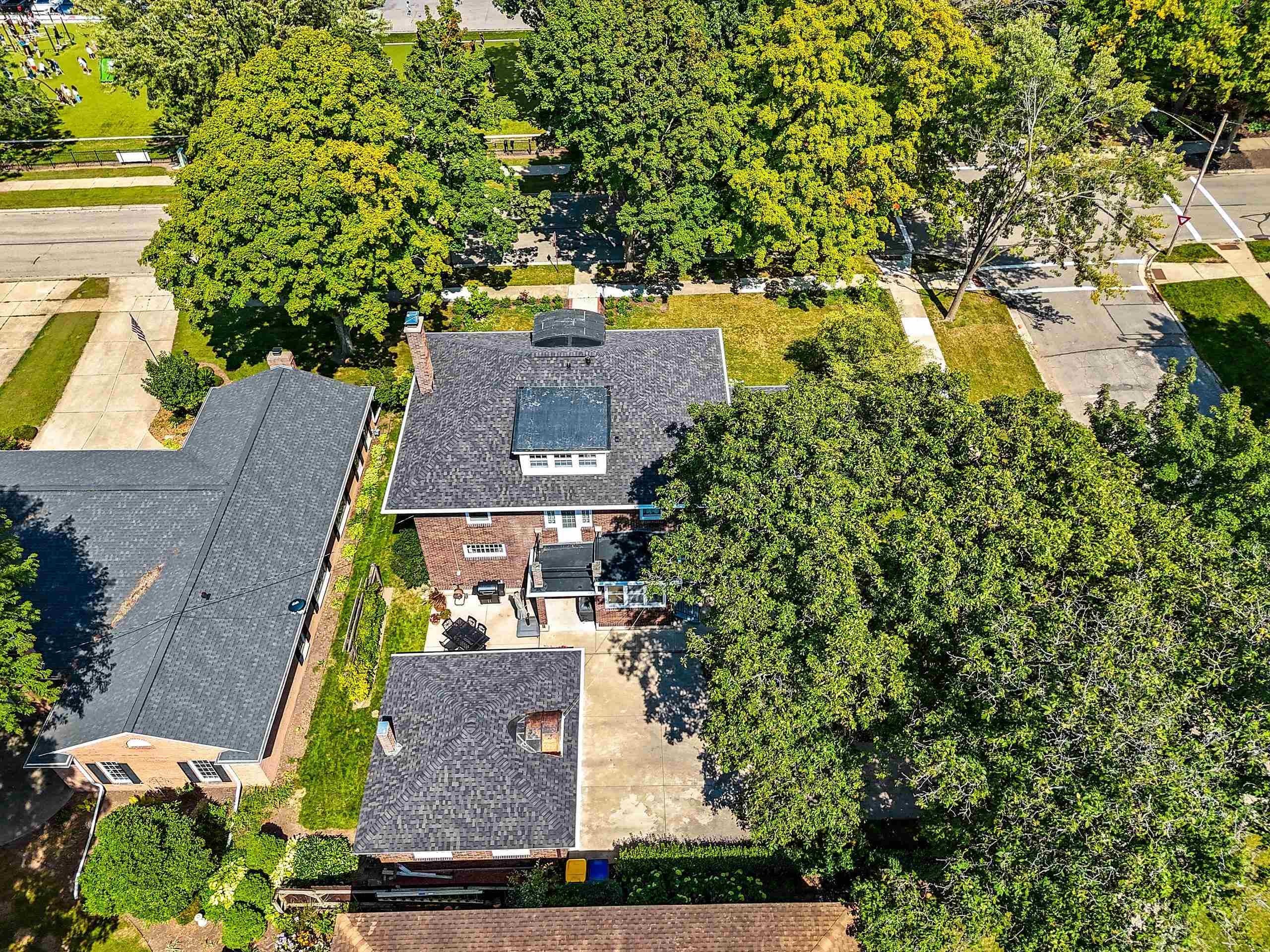 GREEN BAY, Wisconsin, 54301-3217, United States, 4 Bedrooms Bedrooms, ,3 BathroomsBathrooms,Residential,For Sale,1984503