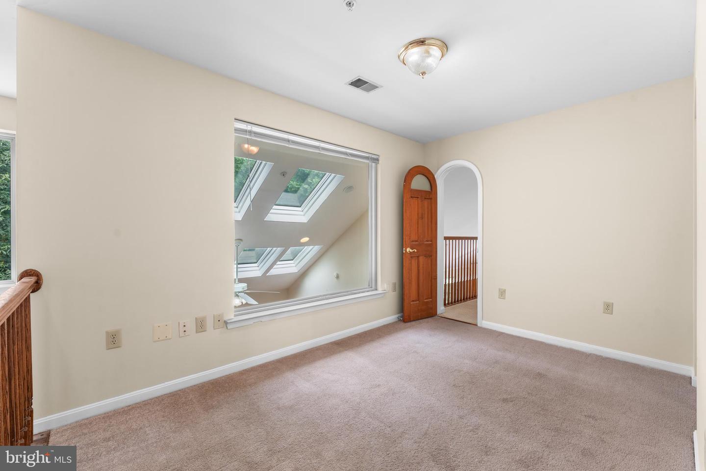 Clinton, Maryland, 20735, United States, 5 Bedrooms Bedrooms, ,5 BathroomsBathrooms,Residential,For Sale,1907711