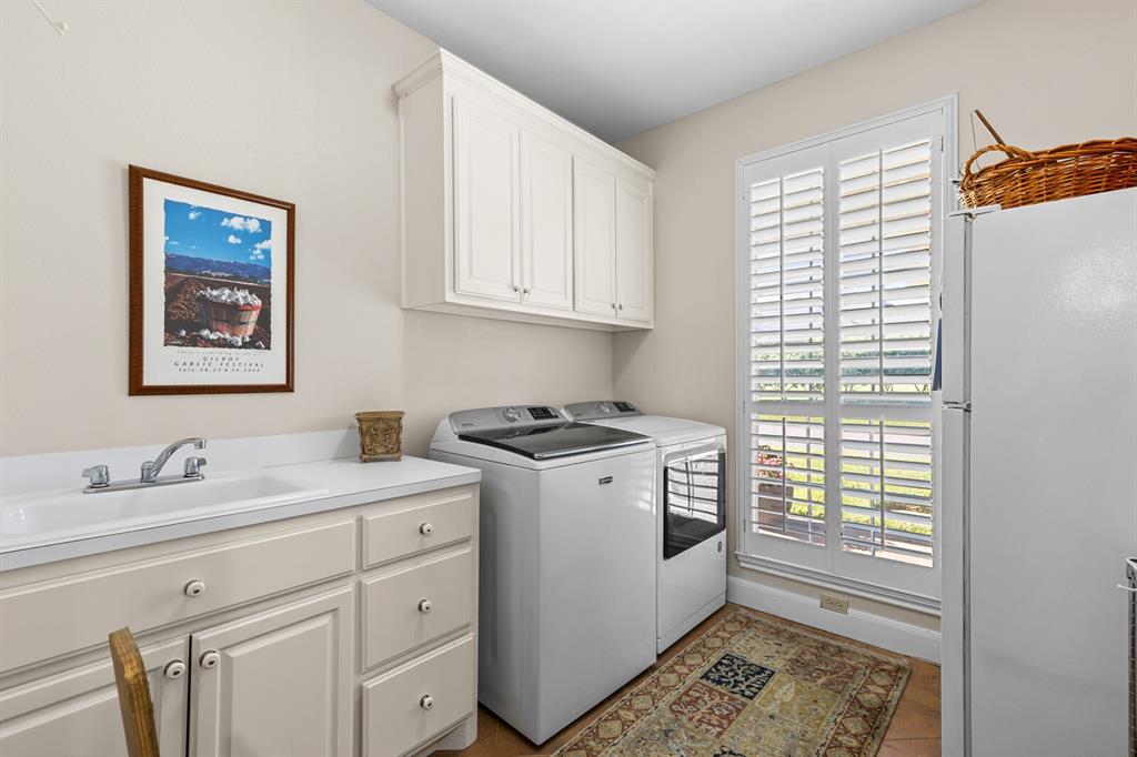 Waco, Texas, 76708, United States, 4 Bedrooms Bedrooms, ,4 BathroomsBathrooms,Residential,For Sale,1989175