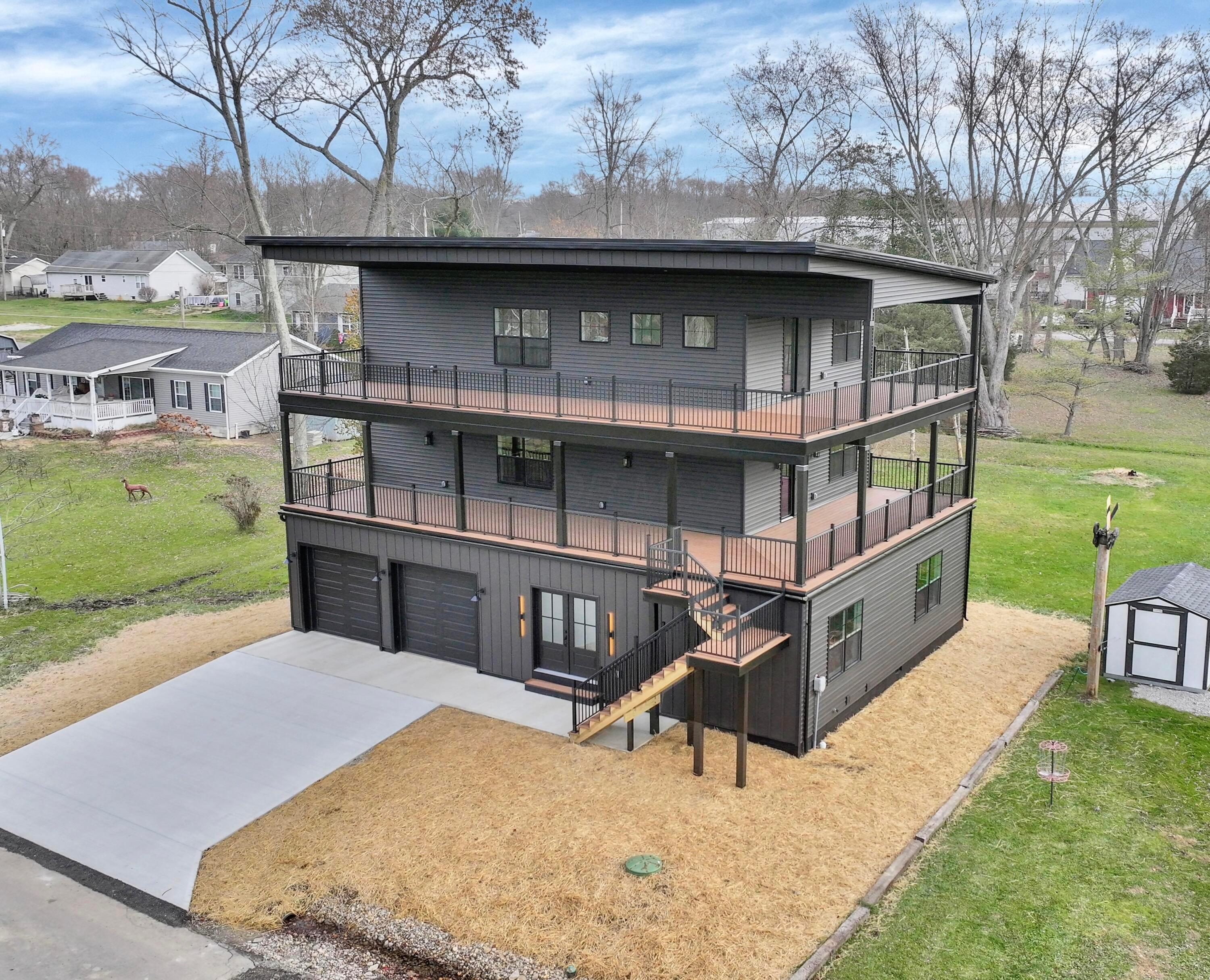 Thornville, Ohio, 43076, United States, 4 Bedrooms Bedrooms, ,4 BathroomsBathrooms,Residential,For Sale,1998970