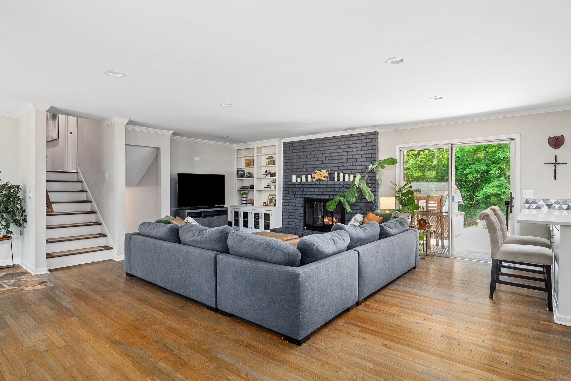  Beautifully Renovated Split-Level Ranch in Smoke Rise - 物件實景