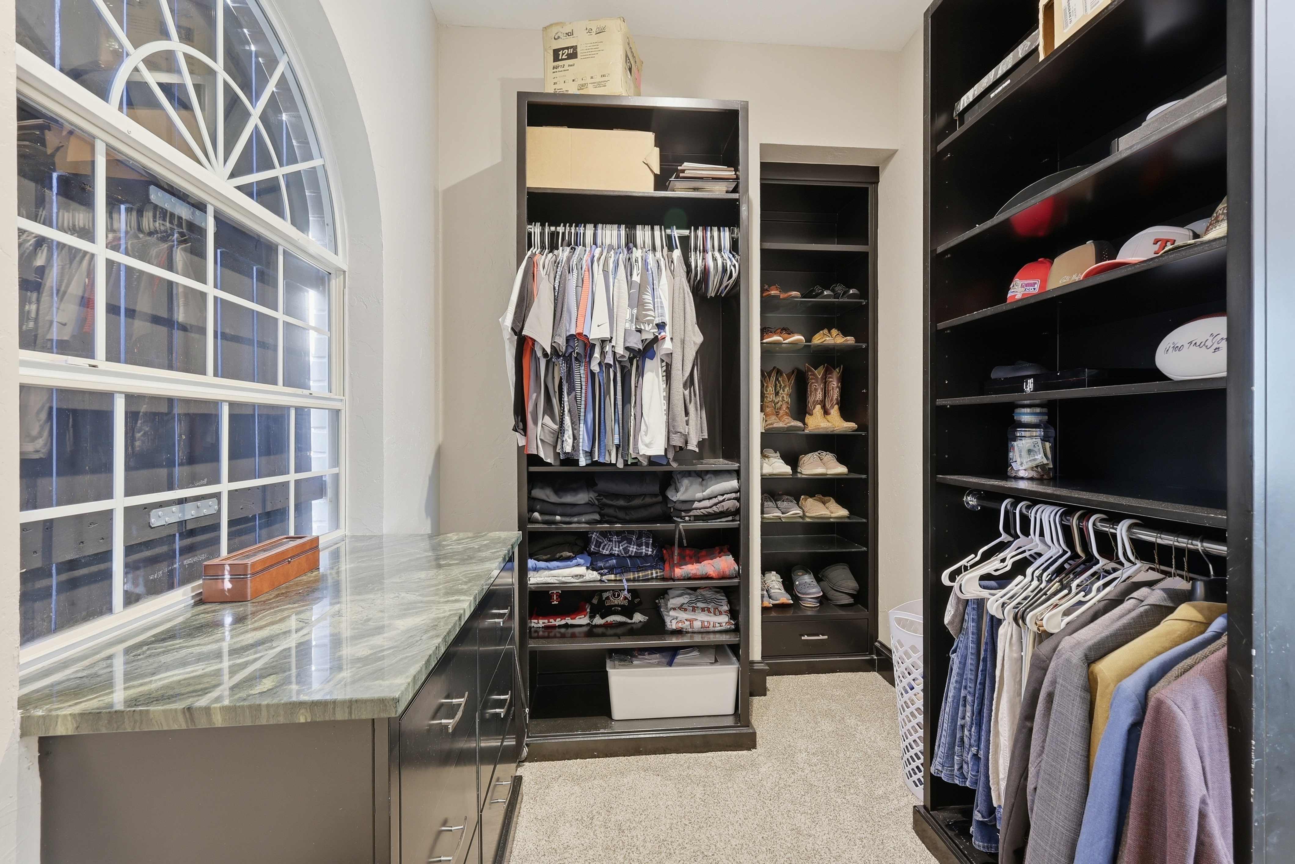  Resort-Style Estate Living on 1.9 Wooded Acres in Prestigious Shadow Wood Estate - 物件實景