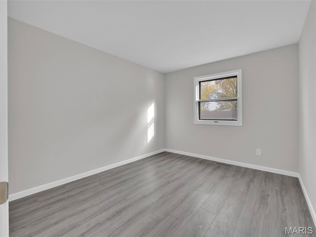 Ballwin, Missouri, 63011, United States, 5 Bedrooms Bedrooms, ,3 BathroomsBathrooms,Residential,For Sale,1992097