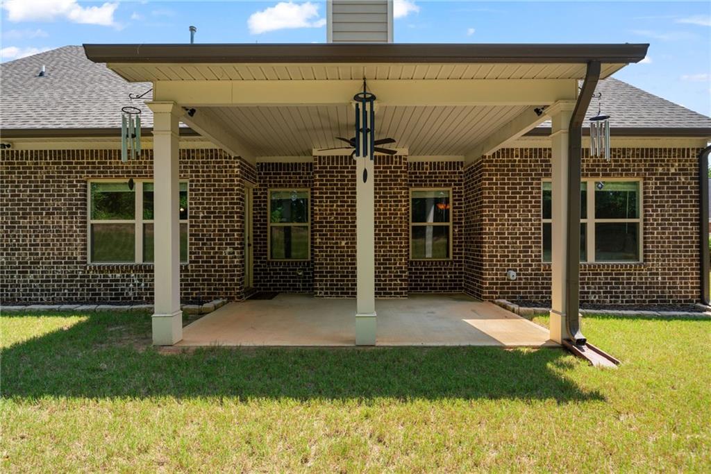 Loganville, Georgia, 30052, United States, 4 Bedrooms Bedrooms, ,3 BathroomsBathrooms,Residential,For Sale,1979401