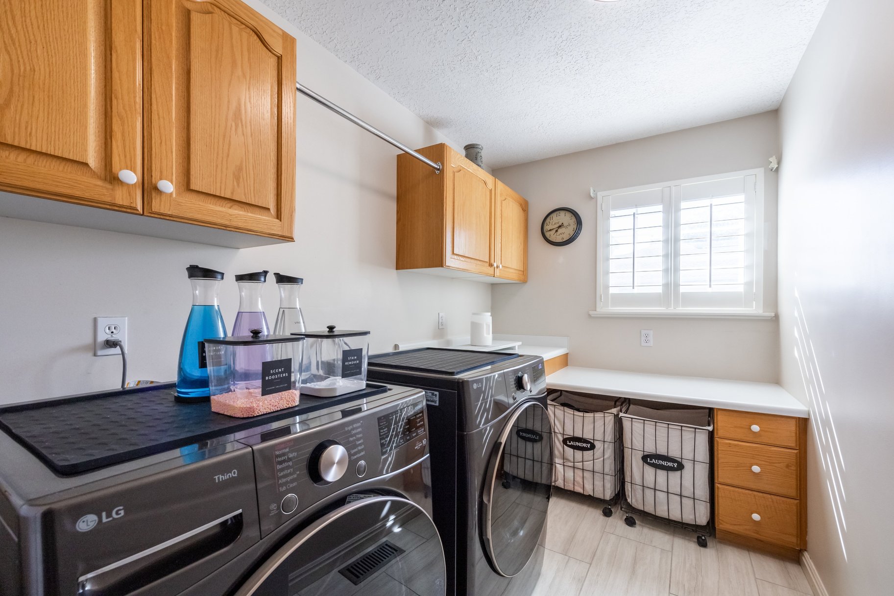 Multigenerational Living in South Jordan: 5 Beds, 2 Kitchens, 0.33-Acre Lot - 物件實景