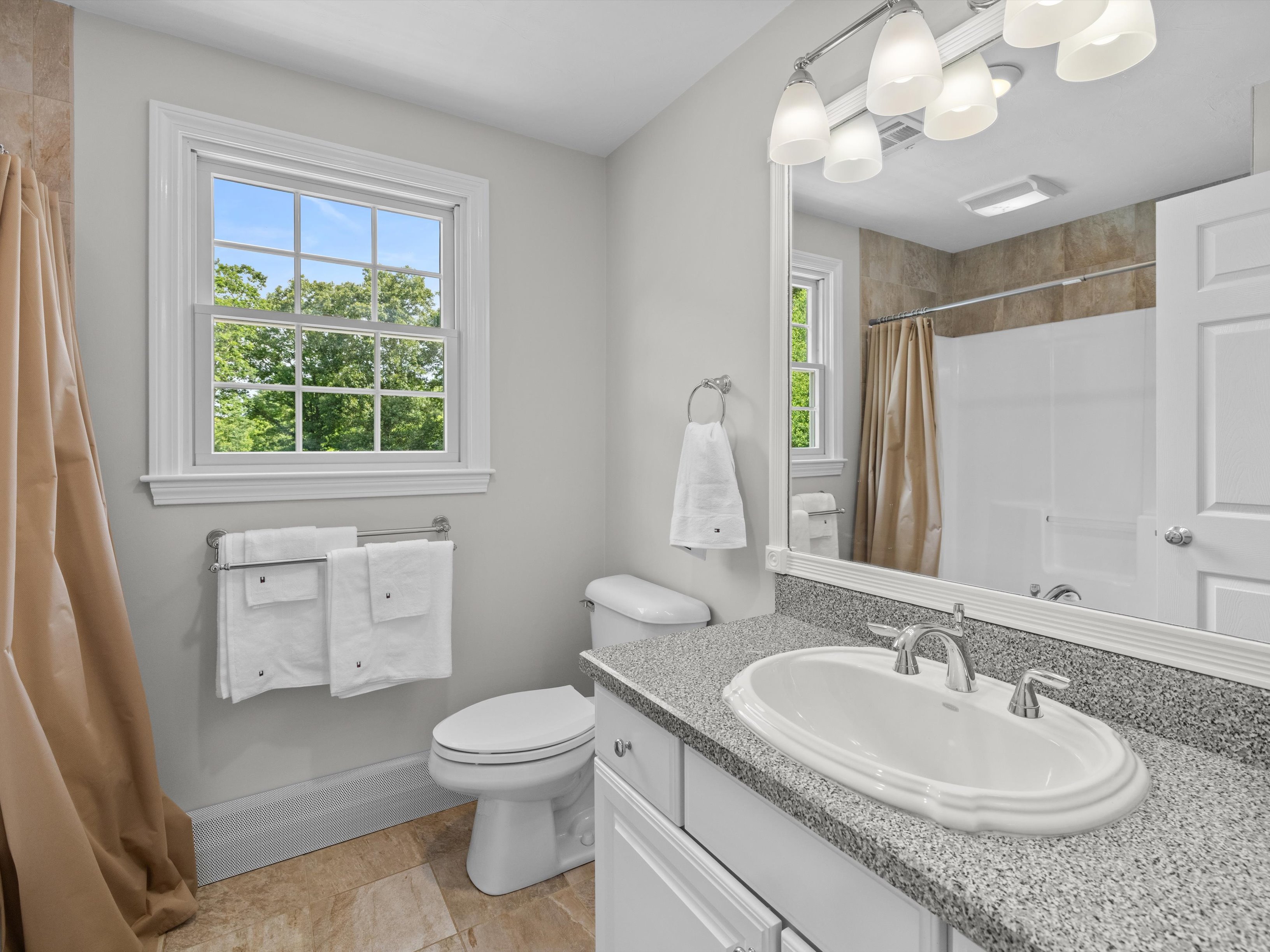  16 King Philip Path, Mendon, MA 01756 - 物件實景