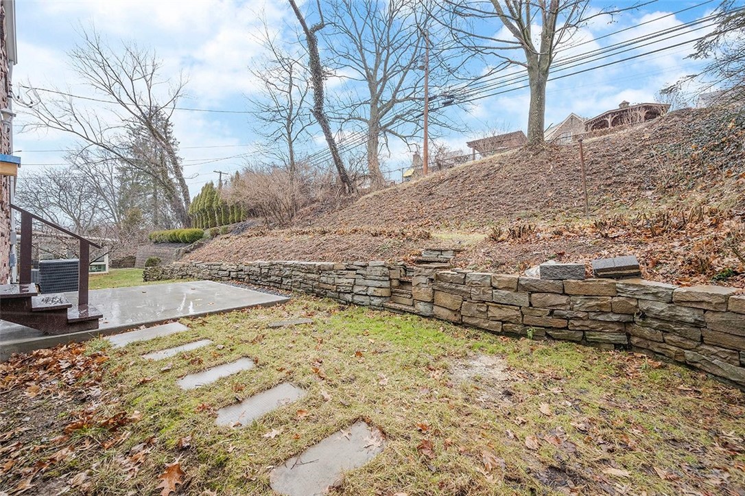 Mt Lebanon, Pennsylvania, 15243, United States, 4 Bedrooms Bedrooms, ,3 BathroomsBathrooms,Residential,For Sale,1875977