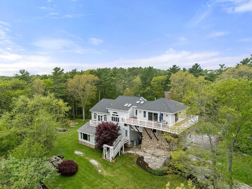 Manchester, Massachusetts, 01944, United States, 4 Bedrooms Bedrooms, ,3 BathroomsBathrooms,Residential,For Sale,1846974