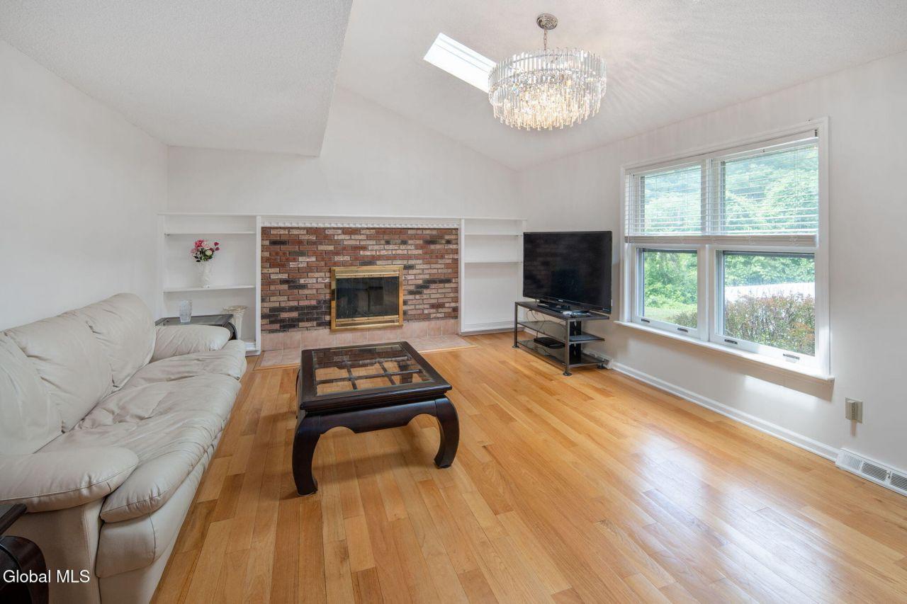 Guilderland, New York, 12303, United States, 4 Bedrooms Bedrooms, ,3 BathroomsBathrooms,Residential,For Sale,1891767