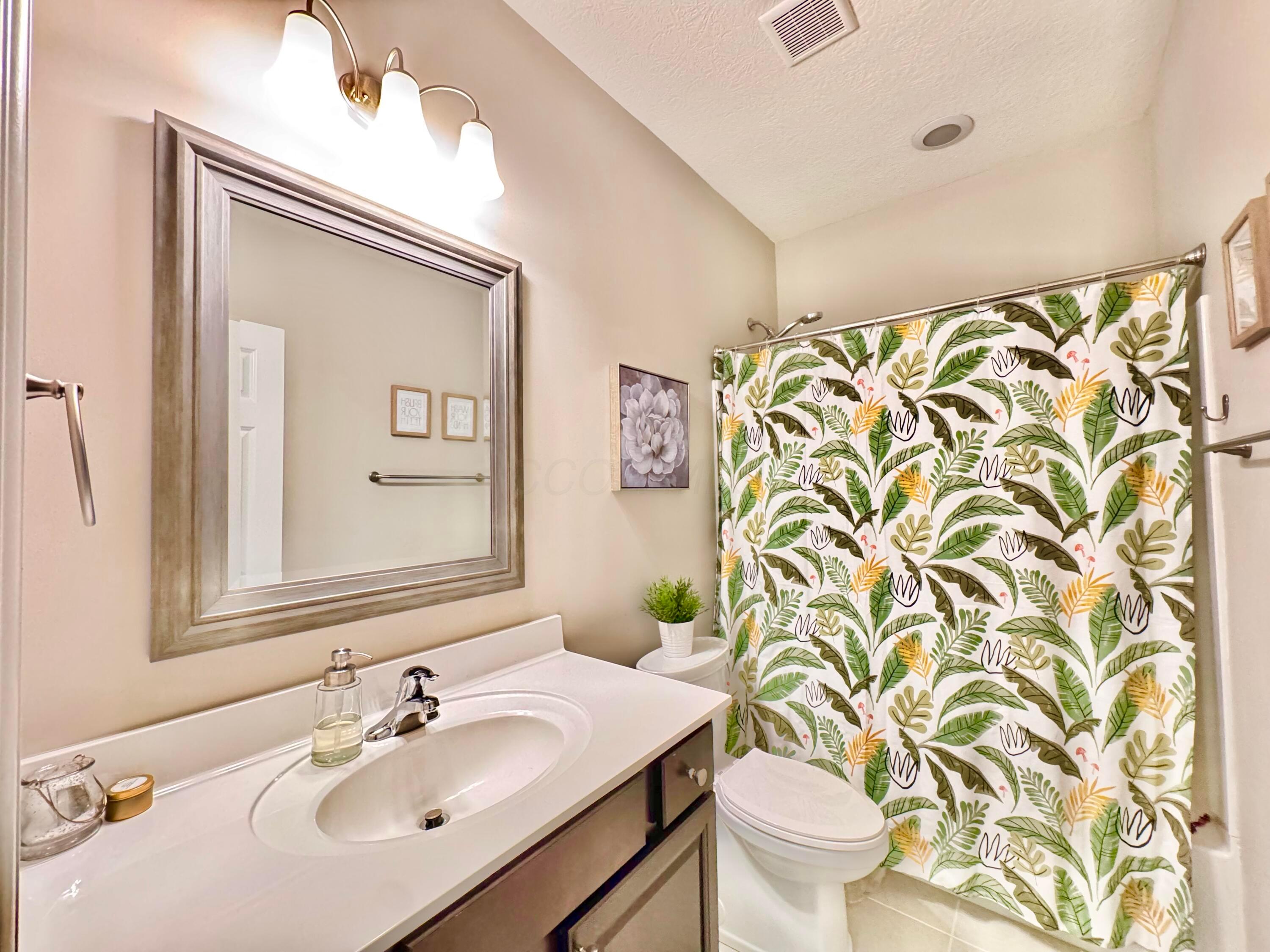 Powell, Ohio, 43065, United States, 3 Bedrooms Bedrooms, ,2 BathroomsBathrooms,Residential,For Sale,1989731