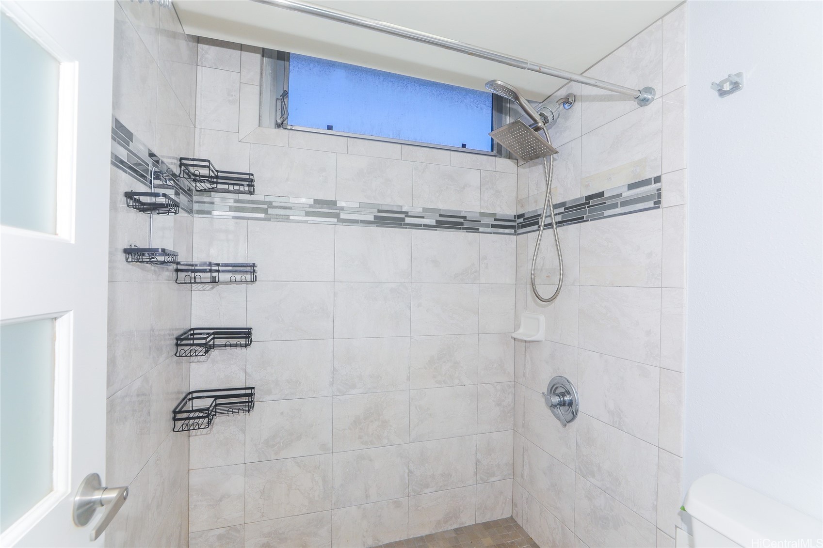 Aiea, Hawaii, 96701, United States, 2 Bedrooms Bedrooms, ,1 BathroomBathrooms,Residential,For Sale,1942084