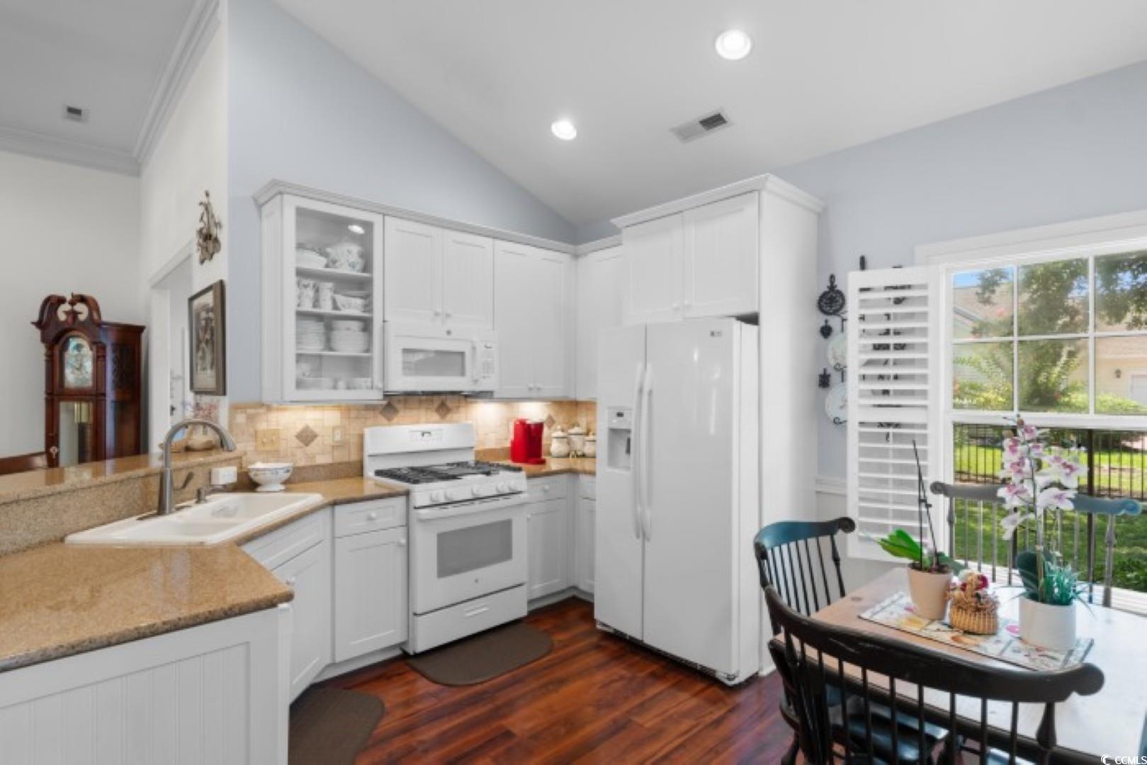 North Myrtle Beach, South Carolina, 29582, United States, 3 Bedrooms Bedrooms, ,2 BathroomsBathrooms,Residential,For Sale,1887452