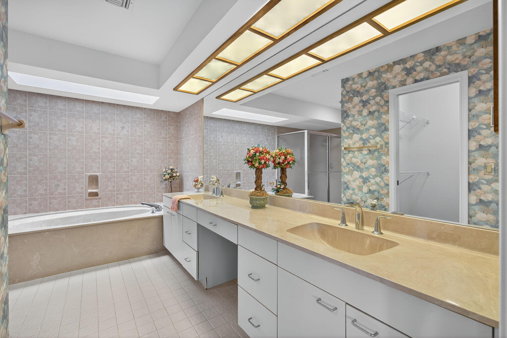 Stuart, Florida, 34997, United States, 3 Bedrooms Bedrooms, ,2 BathroomsBathrooms,Residential,For Sale,1954563