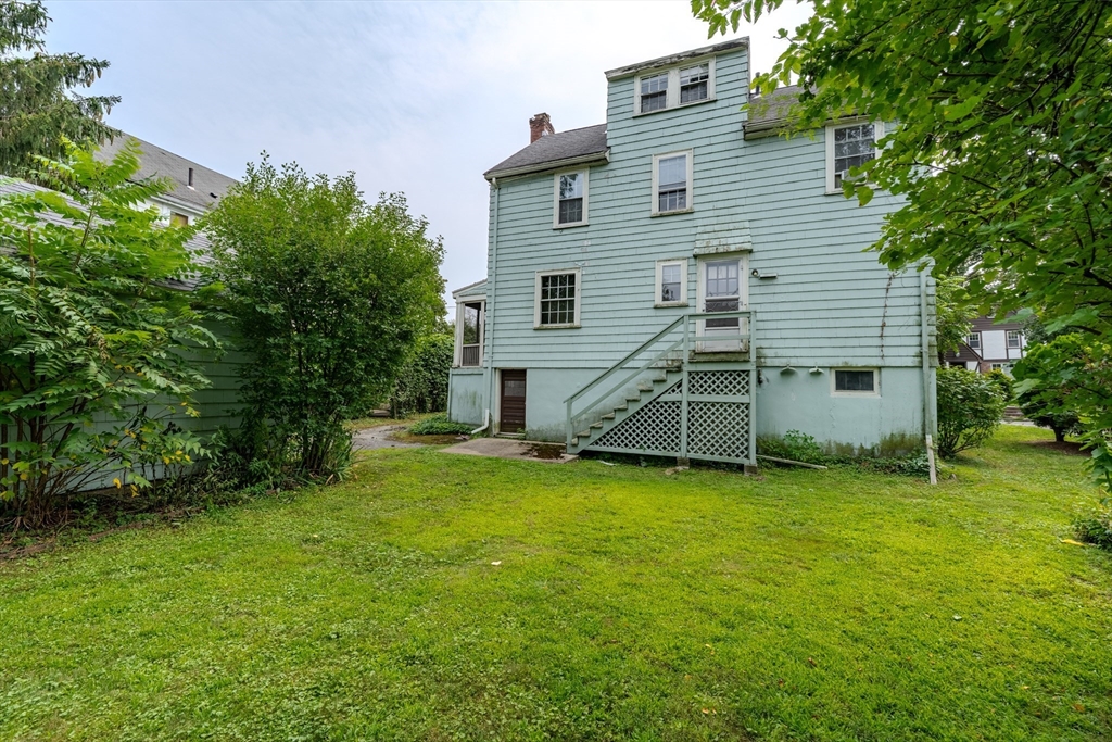 Newton, Massachusetts, 02461, United States, 3 Bedrooms Bedrooms, ,2 BathroomsBathrooms,Residential,For Sale,1934671