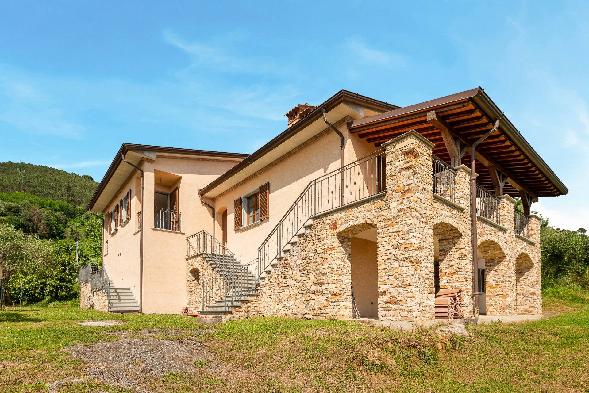 Via Pescino, Pietrasanta, Lucca, 55045, IT, 4 Bedrooms Bedrooms, ,4 BathroomsBathrooms,Residential,For Sale,Via Pescino,1534158