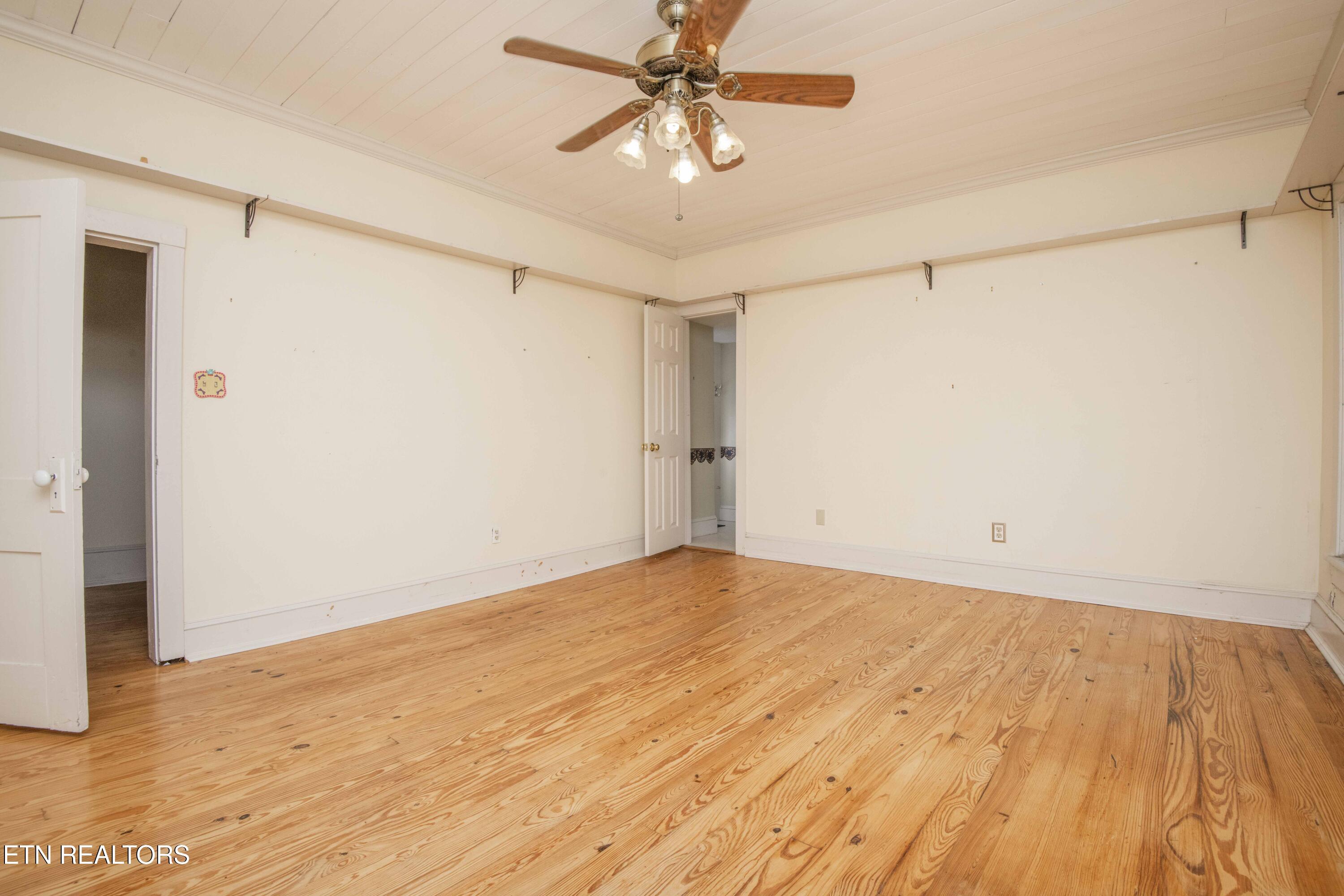 Rockford, Tennessee, 37853, United States, 3 Bedrooms Bedrooms, ,3 BathroomsBathrooms,Residential,For Sale,1984254