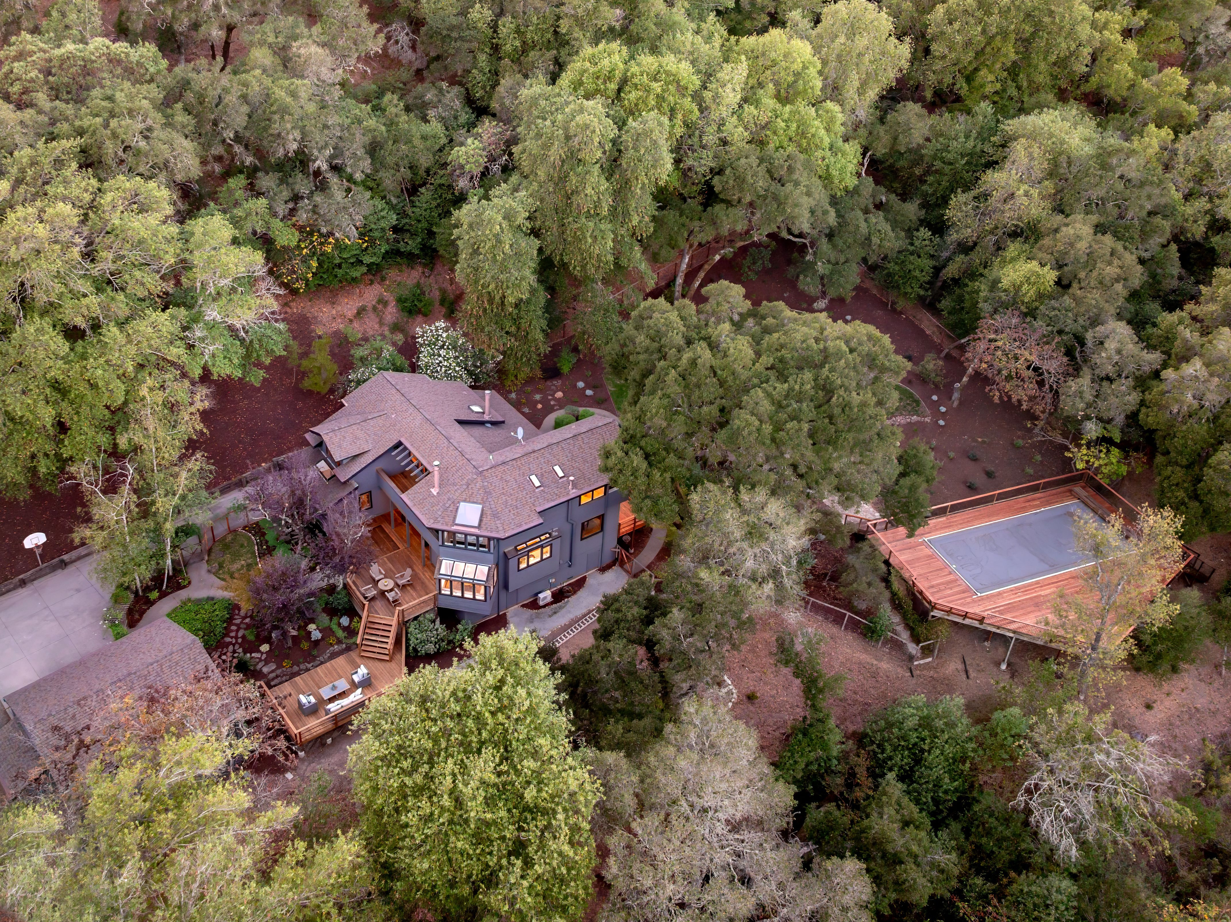  Private Retreat with Acreage - 物件實景