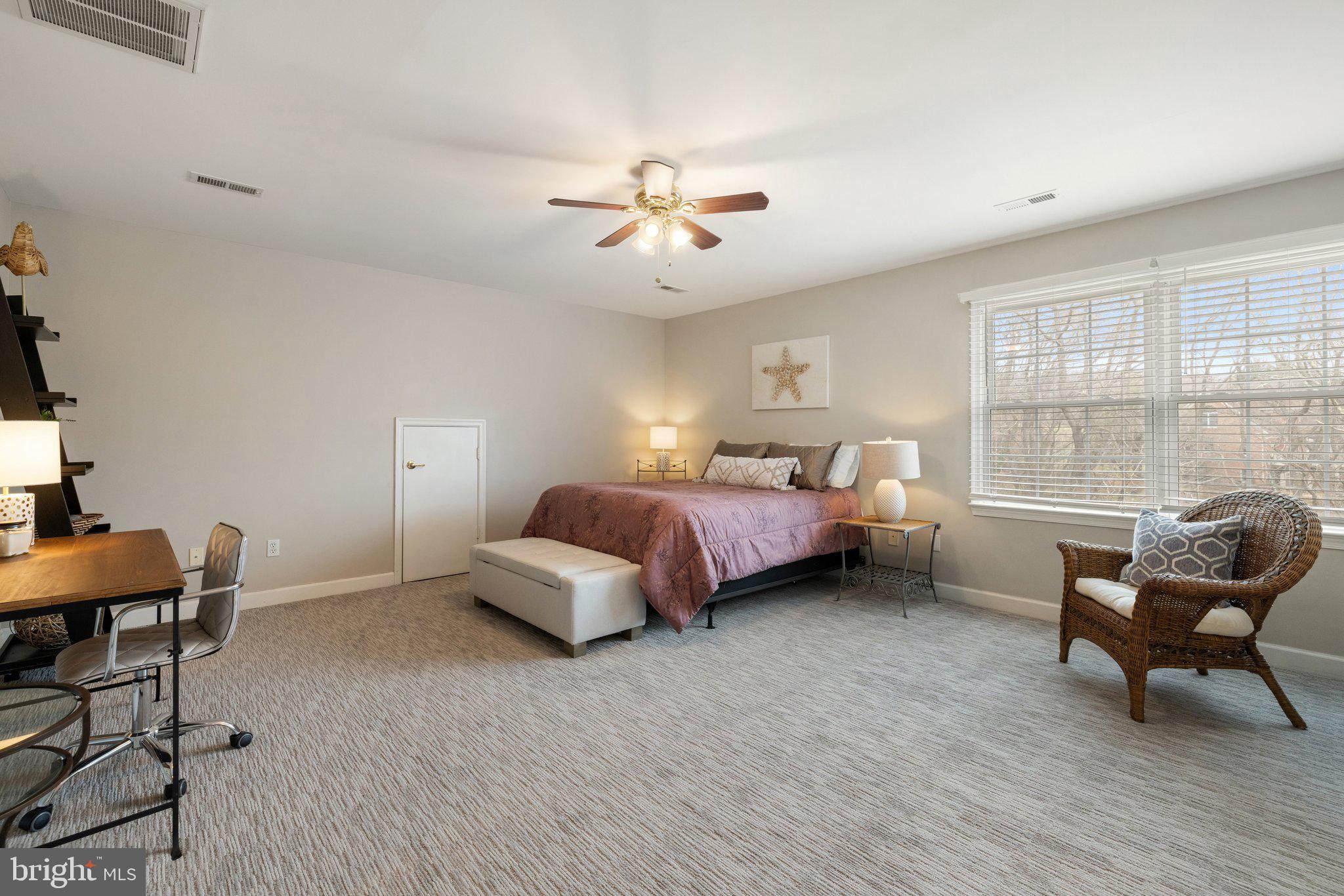 Warrenton, Virginia, 20186, United States, 6 Bedrooms Bedrooms, ,6 BathroomsBathrooms,Residential,For Sale,1914249
