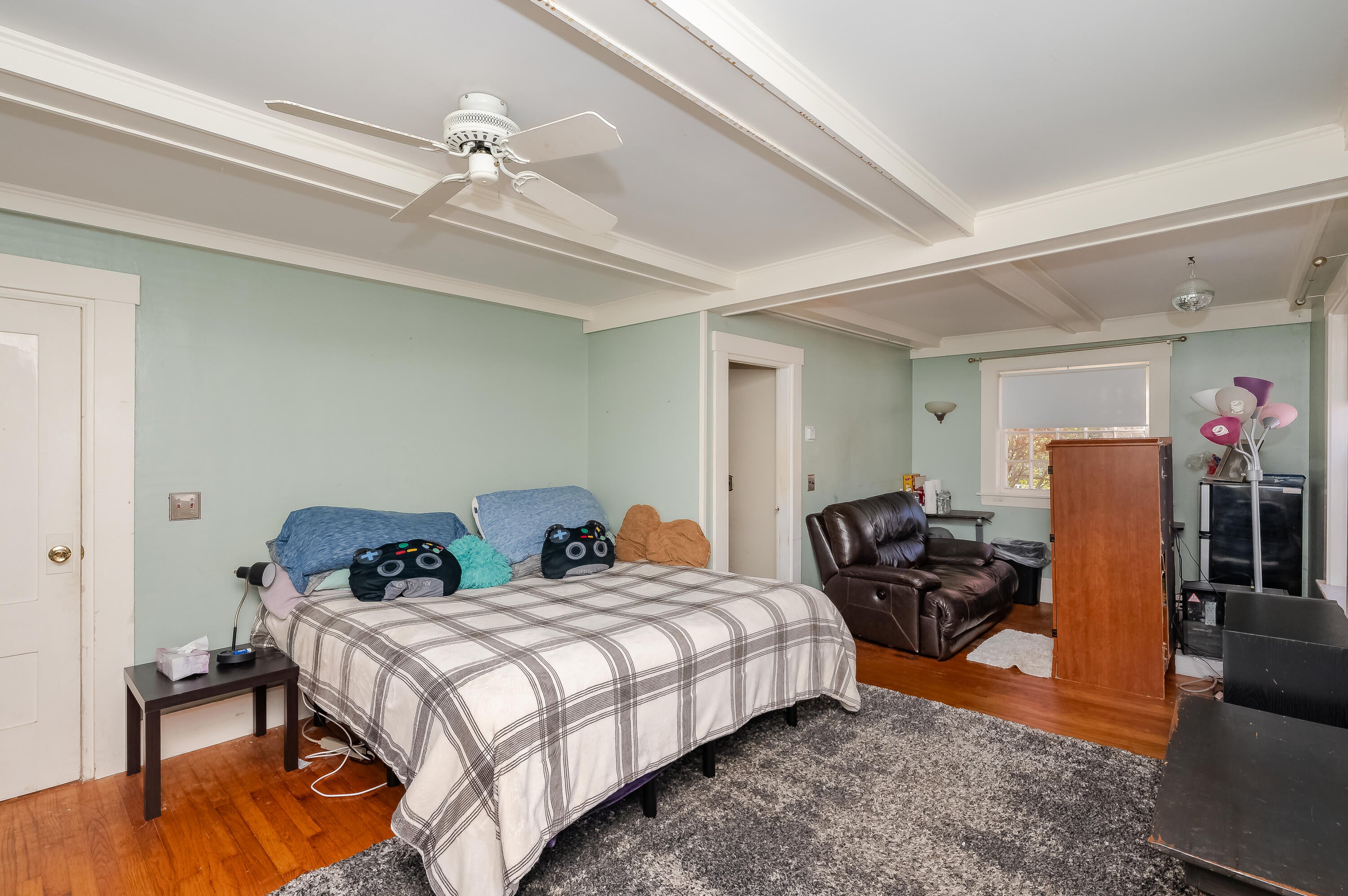 North Berwick, Maine, 03906, United States, 4 Bedrooms Bedrooms, ,2 BathroomsBathrooms,Residential,For Sale,1921414