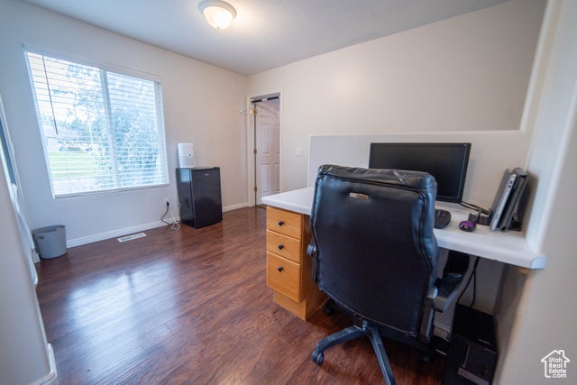 Sandy, Utah, 84070, United States, 3 Bedrooms Bedrooms, ,3 BathroomsBathrooms,Residential,For Sale,1975525