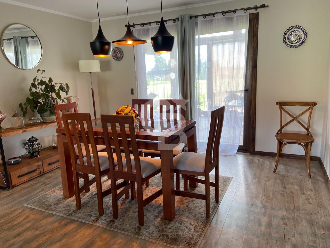 Puerto Varas, Chile, 4 Bedrooms Bedrooms, ,3 BathroomsBathrooms,Residential,For Sale,1968021