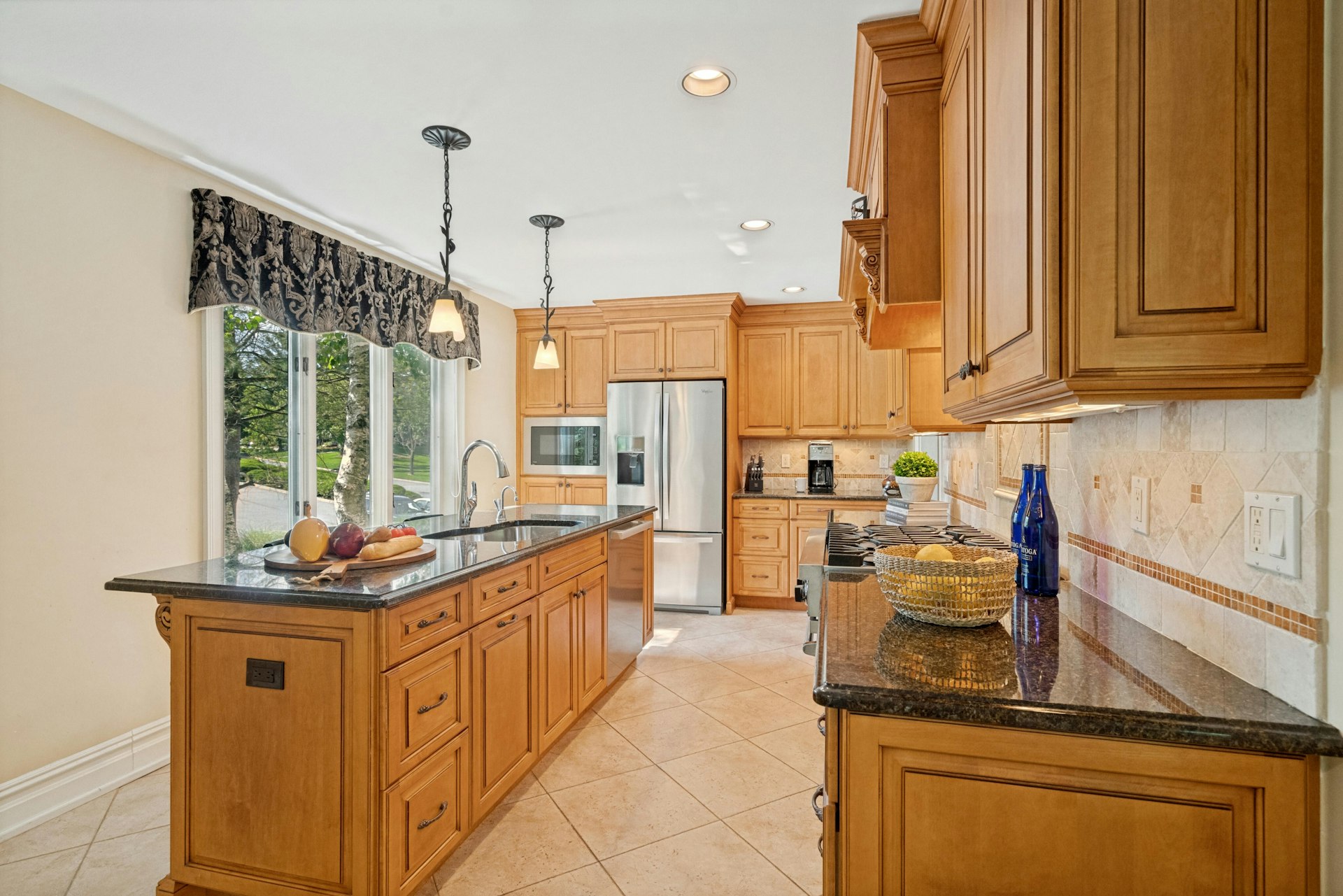  111 Storms Drive, Mahwah, NJ 07430 - 物件實景