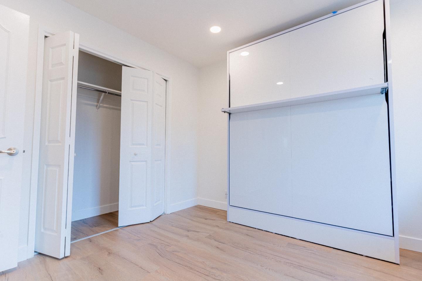 Mountain View, California, 94040, United States, 2 Bedrooms Bedrooms, ,2 BathroomsBathrooms,Residential,For Sale,1988122