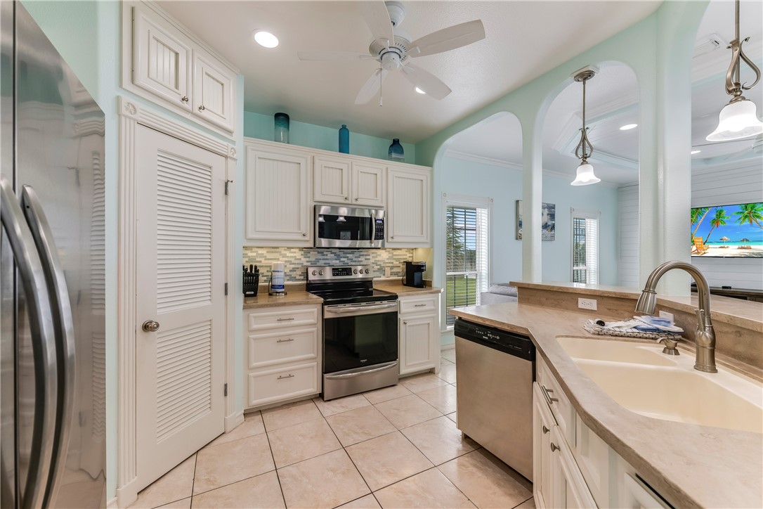 Corpus Christi, Texas, 78418, United States, 3 Bedrooms Bedrooms, ,4 BathroomsBathrooms,Residential,For Sale,1758670